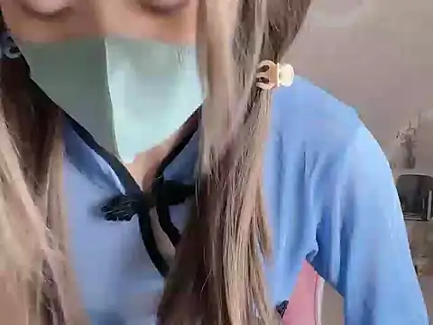 Snapshot of _KiuAnh_22 chatting on November 17, 2025, 4:27 am KiuAnh 22 online show from November 17, 2025, 4:27 am