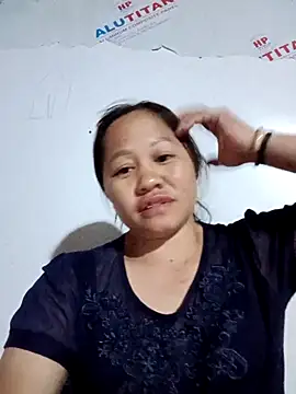 Phiphi135 online show from April 2, 2026, 2:35 pm