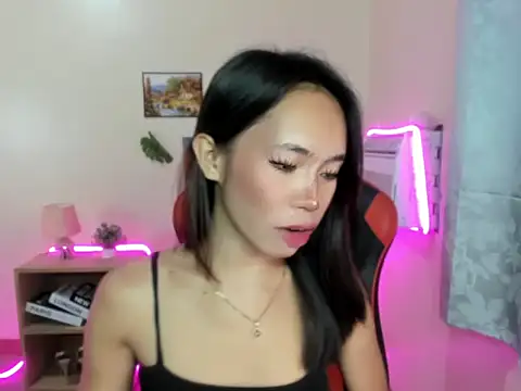 Shindoll online show from November 10, 2025, 11:59 am