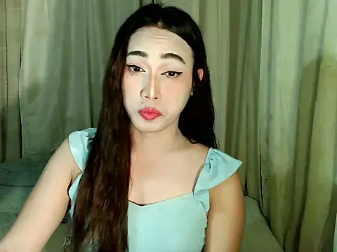Snapshot of beatiful_lust chatting on October 18, 2025, 11:12 am beatiful lust online show from October 18, 2025, 11:12 am