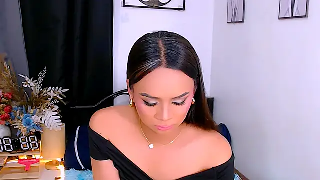 Zialustts online show from March 11, 2026, 2:44 pm