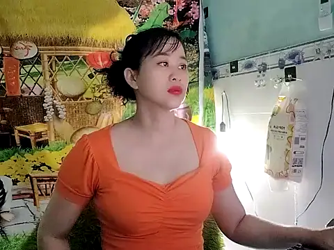 emgaixinhngoan online show from February 8, 2026, 3:37 am