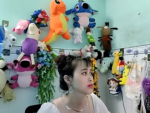 emgaixinhngoan online show from November 24, 2025, 2:00 am