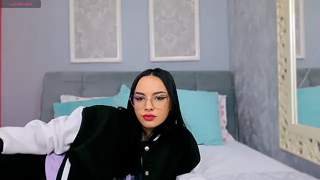 Snapshot of ScarletVex chatting on January 13, 2026, 4:00 pm ScarletVex online show from January 13, 2026, 4:00 pm