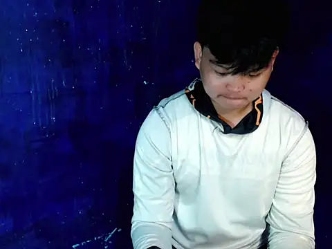 Snapshot of Reynelcock chatting on November 26, 2025, 4:40 pm Reynelcock online show from November 26, 2025, 4:40 pm