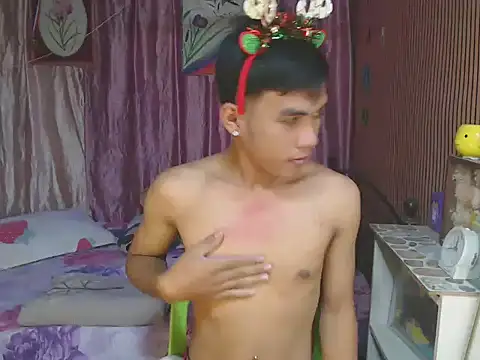 urhot chany online show from December 15, 2025, 2:06 am