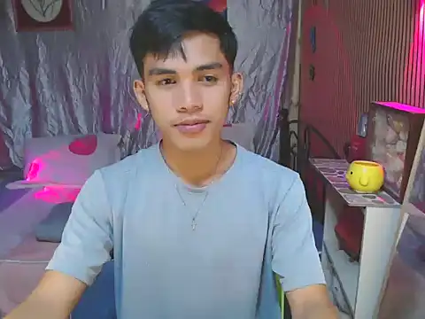 urhot chany online show from November 18, 2025, 4:21 pm