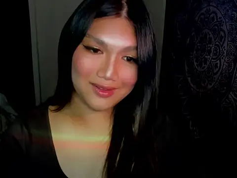 Snapshot of Lou_heart chatting on December 5, 2025, 1:10 pm Lou heart online show from December 5, 2025, 1:10 pm