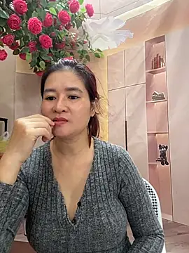 Snapshot of Bollozzy_89 chatting on November 13, 2025, 4:16 am Bollozzy 89 online show from November 13, 2025, 4:16 am