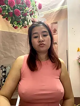 Snapshot of Bollozzy_89 chatting on November 16, 2025, 4:23 pm Bollozzy 89 online show from November 16, 2025, 4:23 pm