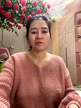 Snapshot of Bollozzy_89 chatting on October 24, 2025, 4:44 am Bollozzy 89 online show from October 24, 2025, 4:44 am