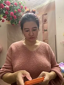 Snapshot of Bollozzy_89 chatting on November 3, 2025, 1:15 pm Bollozzy 89 online show from November 3, 2025, 1:15 pm