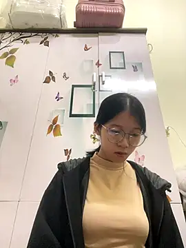 Snapshot of meomeo2k6 chatting on November 29, 2025, 1:44 pm meomeo2k6 online show from November 29, 2025, 1:44 pm