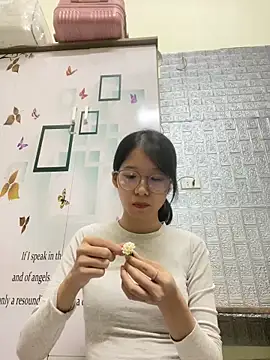 Snapshot of meomeo2k6 chatting on December 15, 2025, 2:12 pm meomeo2k6 online show from December 15, 2025, 2:12 pm