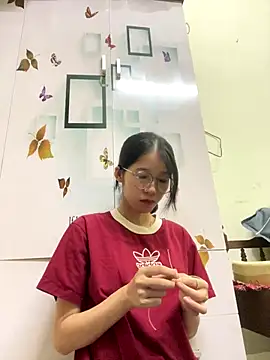 Snapshot of meomeo2k6 chatting on October 27, 2025, 1:45 pm meomeo2k6 online show from October 27, 2025, 1:45 pm