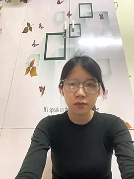 Snapshot of meomeo2k6 chatting on November 19, 2025, 2:06 pm meomeo2k6 online show from November 19, 2025, 2:06 pm