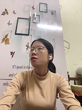 Snapshot of meomeo2k6 chatting on November 11, 2025, 1:50 pm meomeo2k6 online show from November 11, 2025, 1:50 pm