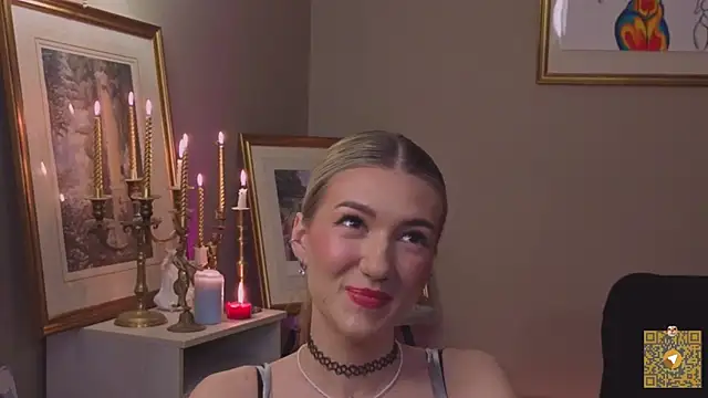 Snapshot of BeatrixGummer chatting on October 22, 2025, 8:41 pm BeatrixGummer online show from October 22, 2025, 8:41 pm