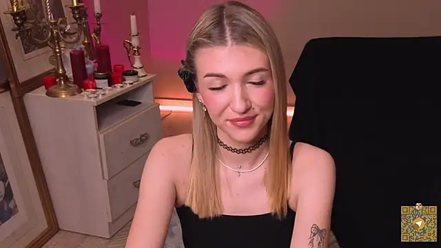 Snapshot of BeatrixGummer chatting on October 29, 2025, 8:30 pm BeatrixGummer online show from October 29, 2025, 8:30 pm