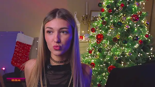 Snapshot of BeatrixGummer chatting on December 14, 2025, 8:14 pm BeatrixGummer online show from December 14, 2025, 8:14 pm