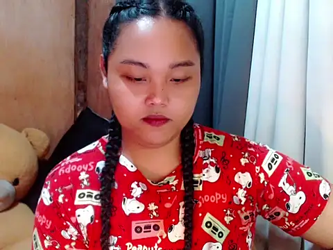 Snapshot of _Lylia chatting on December 2, 2025, 7:59 pm Lylia online show from December 2, 2025, 7:59 pm