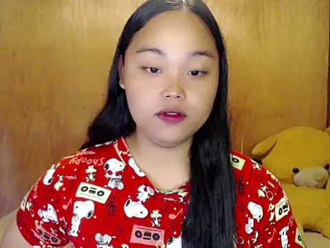 Snapshot of _Lylia chatting on October 19, 2025, 8:50 am  Lylia online show from October 19, 2025, 8:50 am