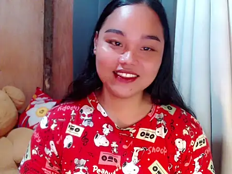 Snapshot of _Lylia chatting on November 25, 2025, 10:21 pm Lylia online show from November 25, 2025, 10:21 pm