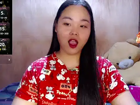 Snapshot of _Lylia chatting on June 4, 2026, 1:38 pm Lylia online show from June 4, 2026, 1:38 pm