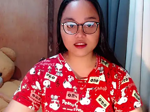 Snapshot of _Lylia chatting on November 15, 2025, 10:14 pm Lylia online show from November 15, 2025, 10:14 pm