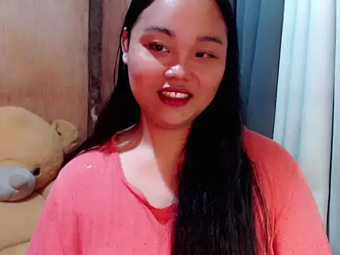 Snapshot of _Lylia chatting on November 30, 2025, 8:42 pm Lylia online show from November 30, 2025, 8:42 pm