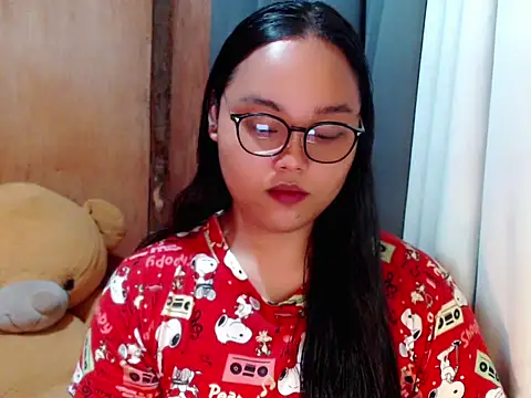 Snapshot of _Lylia chatting on November 26, 2025, 8:20 pm Lylia online show from November 26, 2025, 8:20 pm