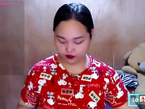 Snapshot of _Lylia chatting on August 5, 2026, 4:17 am Lylia online show from August 5, 2026, 4:17 am