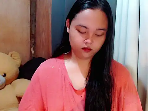 Snapshot of _Lylia chatting on November 29, 2025, 9:48 pm Lylia online show from November 29, 2025, 9:48 pm