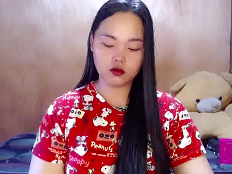 Snapshot of _Lylia chatting on June 3, 2026, 11:20 pm Lylia online show from June 3, 2026, 11:20 pm