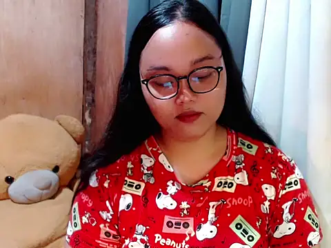  Lylia online show from February 4, 2026, 9:10 pm