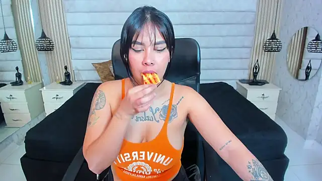 Snapshot of Dantzel_ chatting on January 9, 2026, 6:48 pm Dantzel online show from January 9, 2026, 6:48 pm