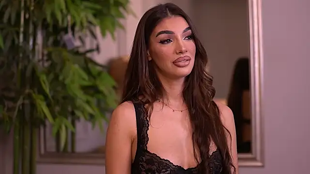 Snapshot of KendalJolly chatting on December 3, 2025, 7:35 pm KendalJolly online show from December 3, 2025, 7:35 pm