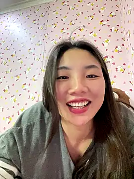 Snapshot of D2sweet chatting on December 17, 2025, 4:45 pm D2sweet online show from December 17, 2025, 4:45 pm