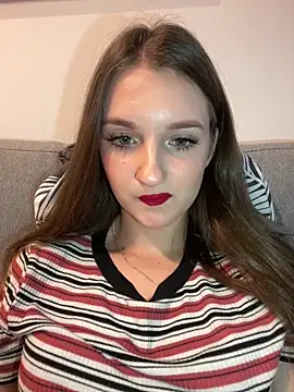 Snapshot of AdelinaEmber chatting on September 9, 2025, 9:08 am AdelinaEmber online show from September 9, 2025, 9:08 am