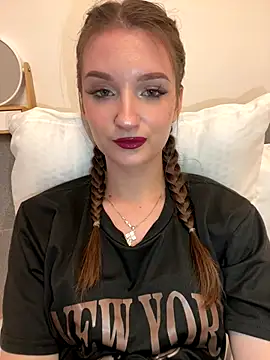 Snapshot of AdelinaEmber chatting on October 13, 2025, 11:23 am AdelinaEmber online show from October 13, 2025, 11:23 am