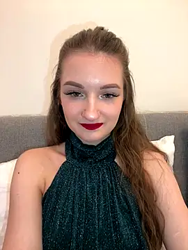 Snapshot of AdelinaEmber chatting on October 27, 2025, 10:27 am AdelinaEmber online show from October 27, 2025, 10:27 am