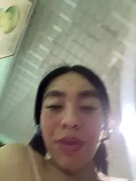 Snapshot of Xiiki chatting on May 15, 2026, 5:49 am Xiiki online show from May 15, 2026, 5:49 am