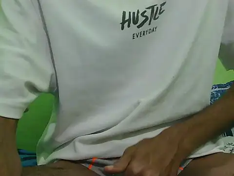 Snapshot of rockyy23boy chatting on December 16, 2025, 2:43 pm rockyy23boy online show from December 16, 2025, 2:43 pm