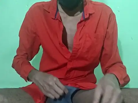 Snapshot of rockyy23boy chatting on October 17, 2025, 6:32 pm rockyy23boy online show from October 17, 2025, 6:32 pm