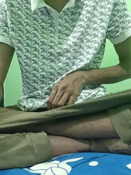 Snapshot of rockyy23boy chatting on September 26, 2025, 6:04 pm rockyy23boy online show from September 26, 2025, 6:04 pm