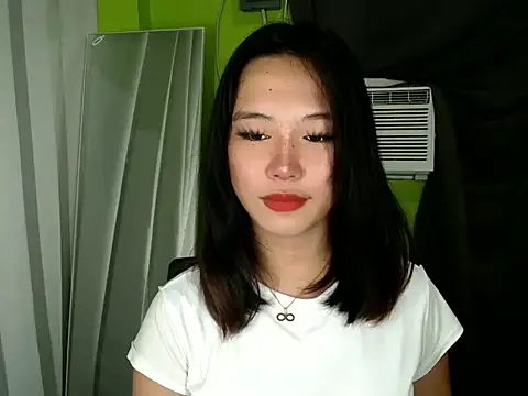 Ricaliciuos online show from May 13, 2026, 9:33 pm