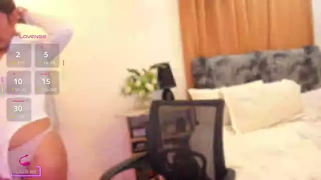 Snapshot of Fox_Smithxx chatting on February 20, 2026, 6:26 am Fox Smithxx online show from February 20, 2026, 6:26 am
