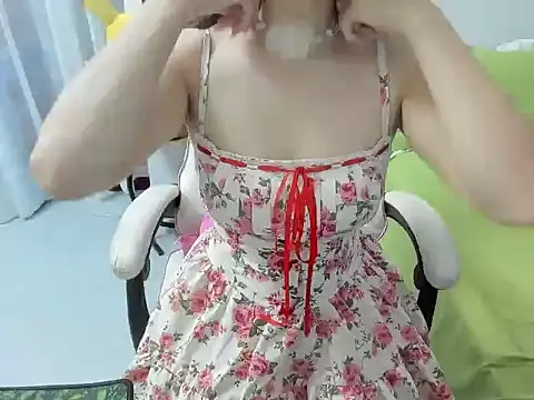 Snapshot of LuckyBabe_new01 chatting on May 27, 2026, 4:58 pm LuckyBabe new01 online show from May 27, 2026, 4:58 pm