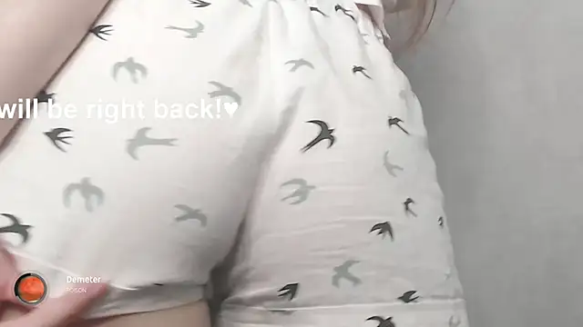 cute elfy  online show from November 1, 2025, 11:15 am