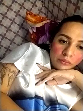 enoria1992 online show from February 18, 2026, 4:14 pm